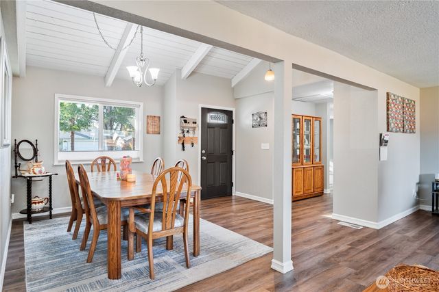 1532 Floral Court, Longview, WA 98632