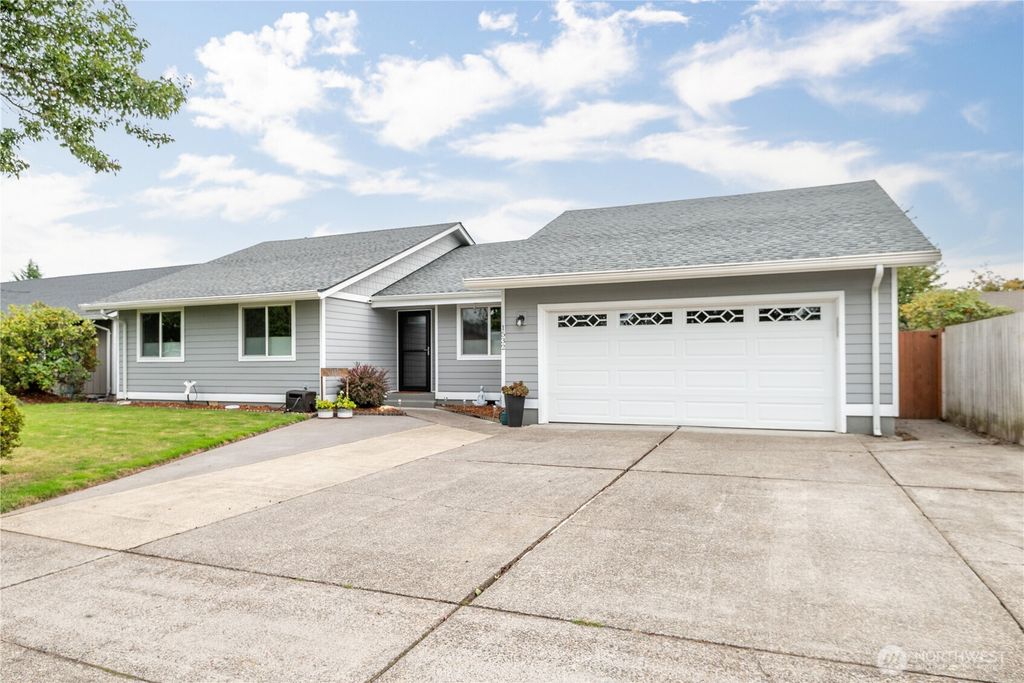 1532 Floral Court, Longview, WA 98632