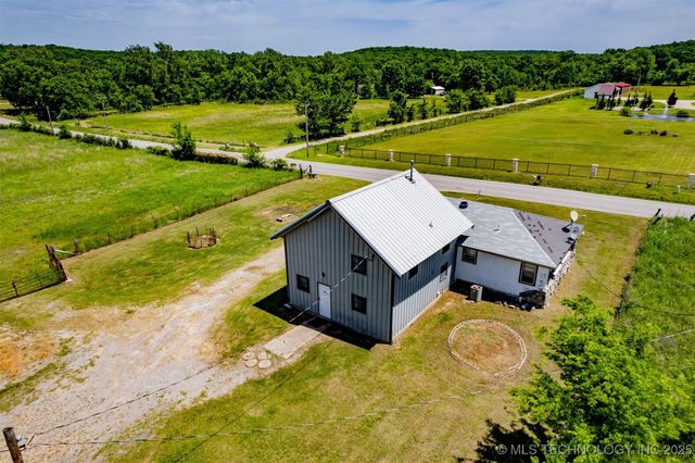 16610 S 4220 Road, Claremore, OK 74017