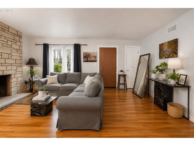 17680 Sw ALEXANDER St, Beaverton, OR 97003