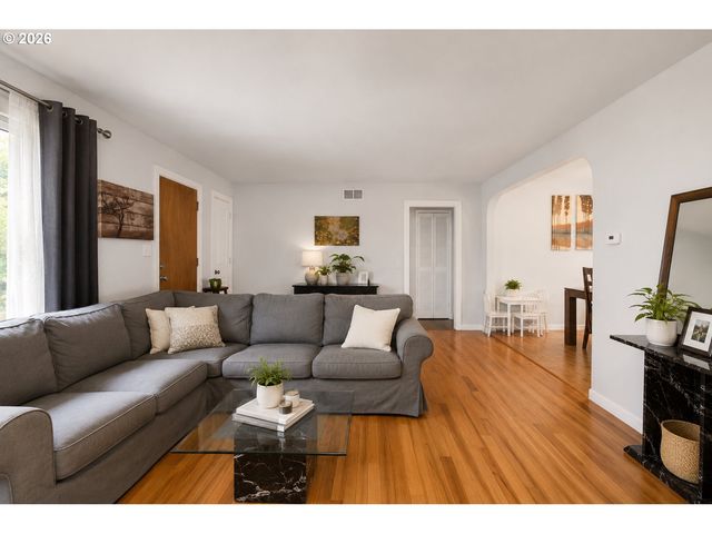 17680 Sw ALEXANDER St, Beaverton, OR 97003