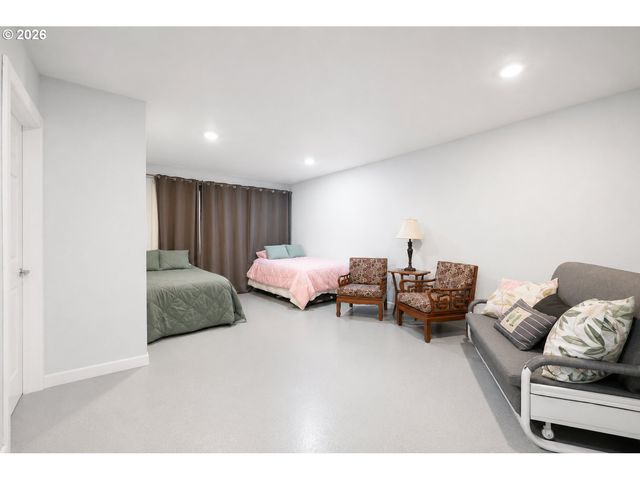 17680 Sw ALEXANDER St, Beaverton, OR 97003
