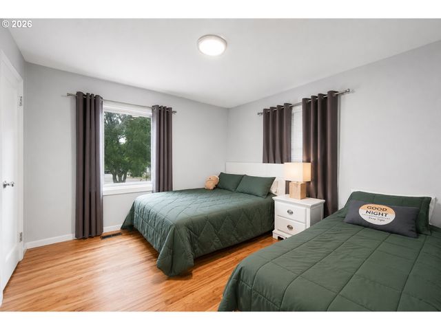 17680 Sw ALEXANDER St, Beaverton, OR 97003