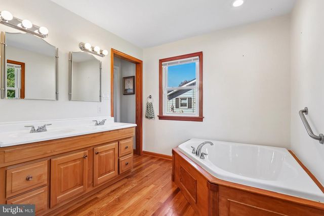 35 EATON RD, Pennsville, NJ 08070