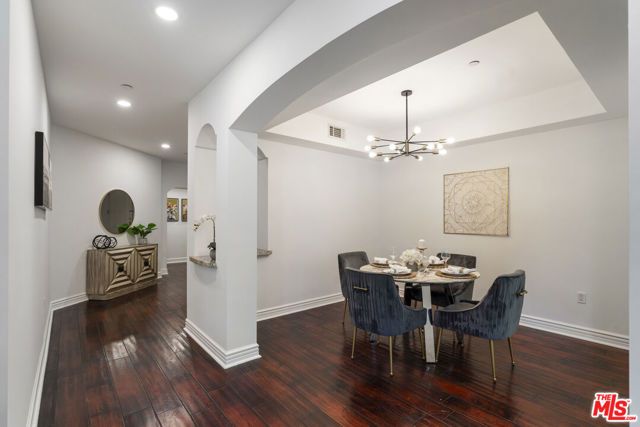 5057 Maplewood Avenue 202, Los Angeles, CA 90004