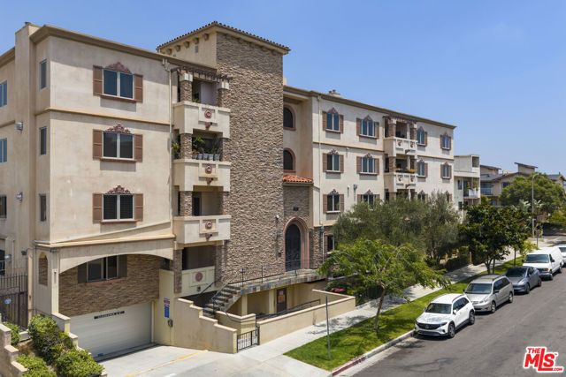 5057 Maplewood Avenue 202, Los Angeles, CA 90004