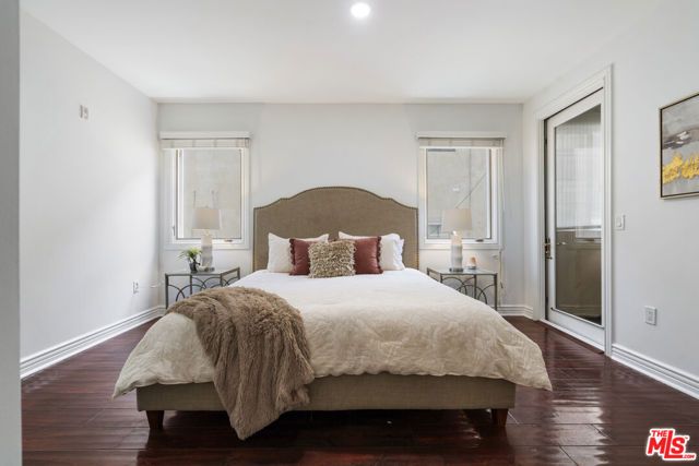 5057 Maplewood Avenue 202, Los Angeles, CA 90004
