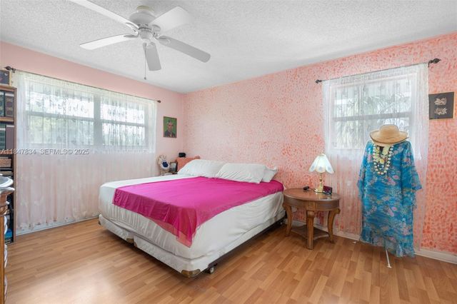 3120 Holiday Springs Boulevard 301, Margate, FL 33063