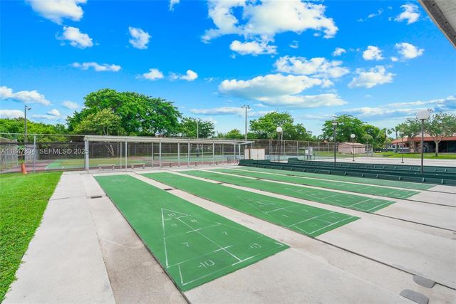 3120 Holiday Springs Boulevard 301, Margate, FL 33063