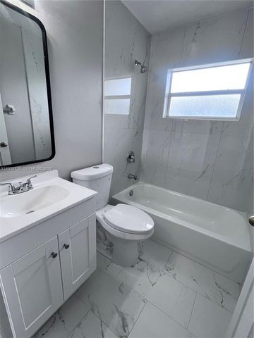 1809 SW SANTA BARBARA PL, Cape Coral, FL 33991