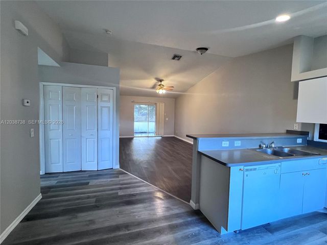 1809 SW SANTA BARBARA PL, Cape Coral, FL 33991