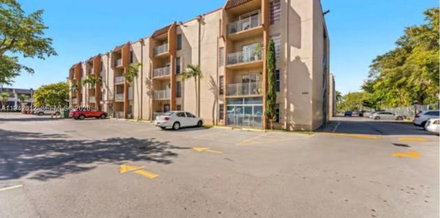 4841 NW 7th St 303-4, Miami, FL 33126