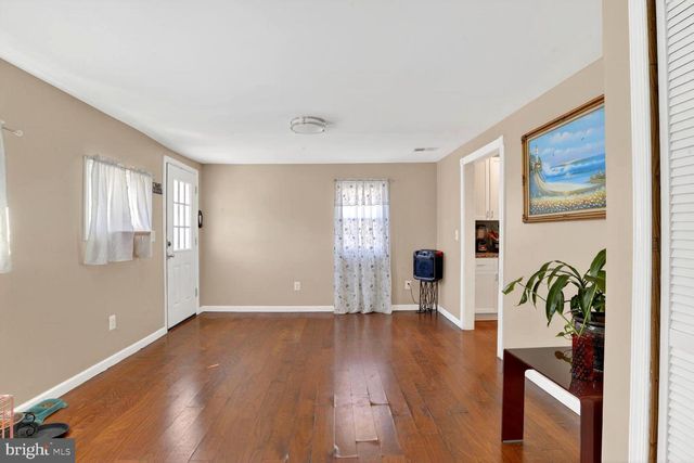 208 MARLYN, Essex, MD 21221