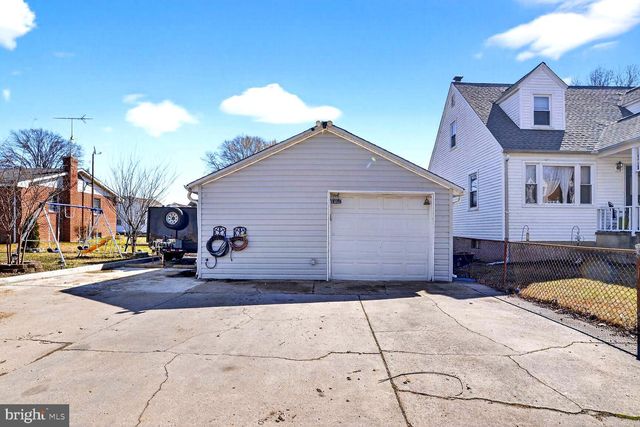 208 MARLYN, Essex, MD 21221