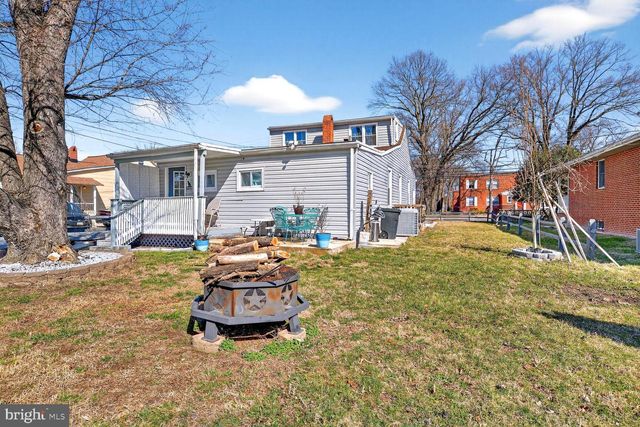 208 MARLYN, Essex, MD 21221