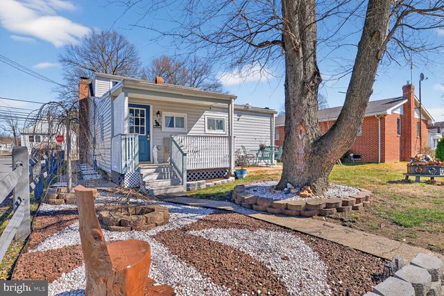 208 MARLYN, Essex, MD 21221