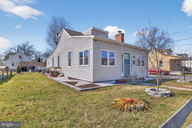 208 MARLYN, Essex, MD 21221