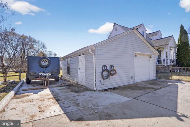 208 MARLYN, Essex, MD 21221