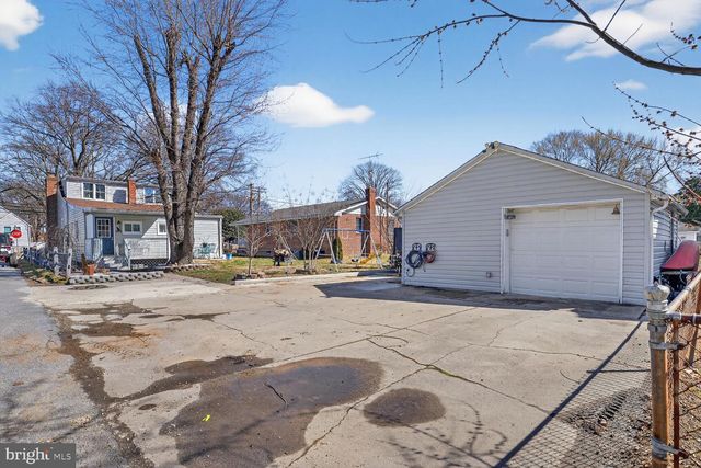 208 MARLYN, Essex, MD 21221