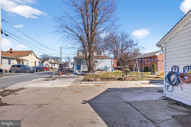 208 MARLYN, Essex, MD 21221