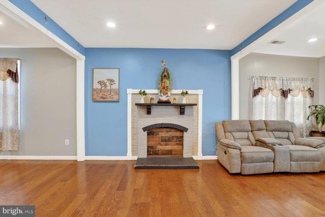 208 MARLYN, Essex, MD 21221