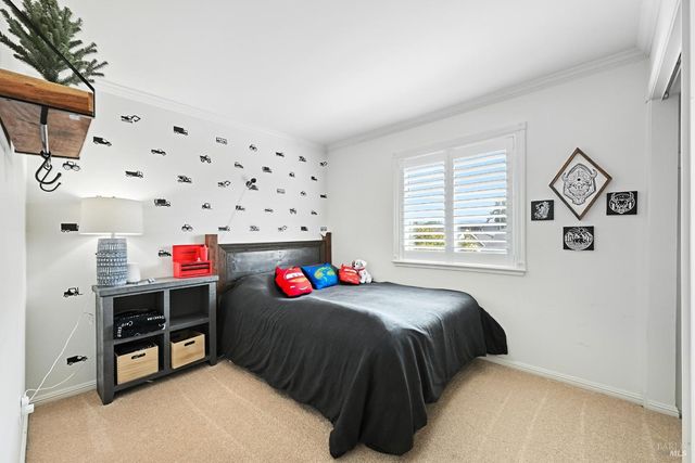 38 Eastside Cir, Petaluma, CA 94954