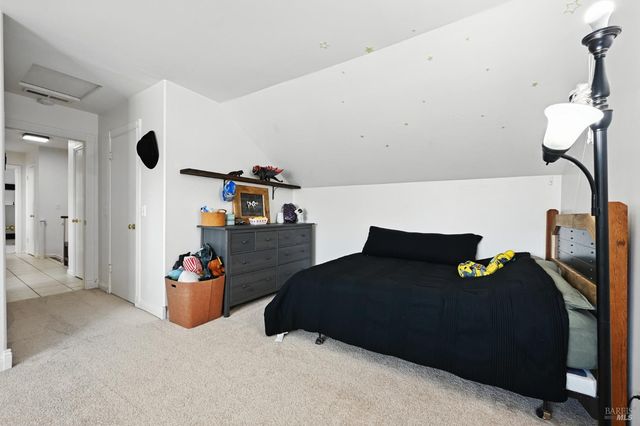38 Eastside Cir, Petaluma, CA 94954