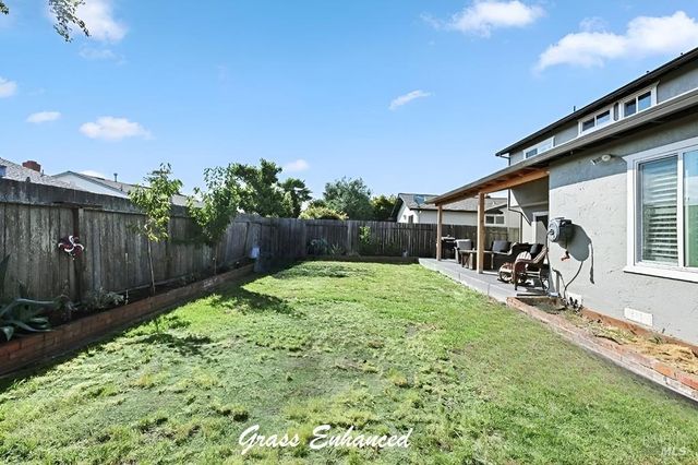 38 Eastside Cir, Petaluma, CA 94954