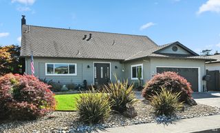 38 Eastside Cir, Petaluma, CA 94954