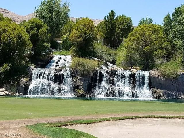 12 Pebble Hills Court, Las Vegas, NV 89141