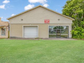 210 E Broad Street, Terrell, TX 75160
