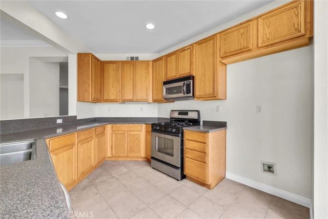 5654 Mapleview, Riverside, CA 92509