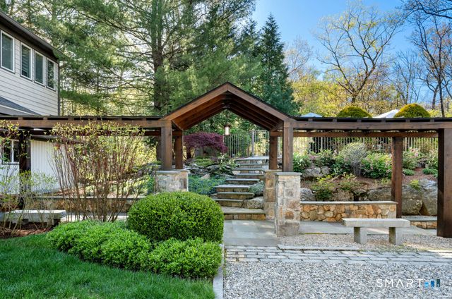 30 Catbrier Road, Weston, CT 06883