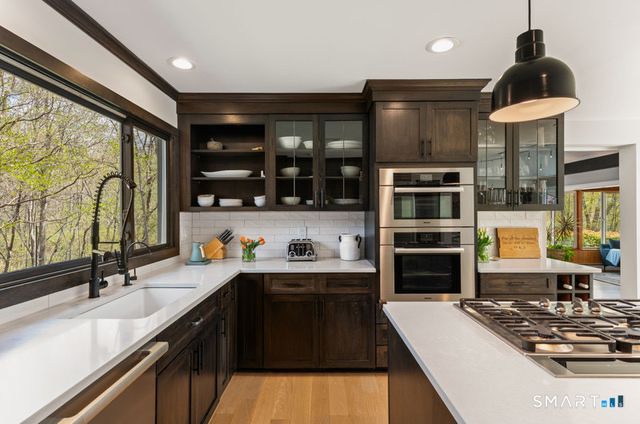 30 Catbrier Road, Weston, CT 06883