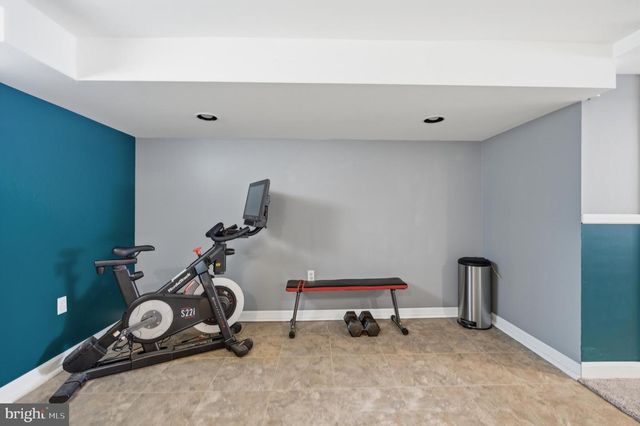 2574 STONEYBROOK LN, Drexel Hill, PA 19026