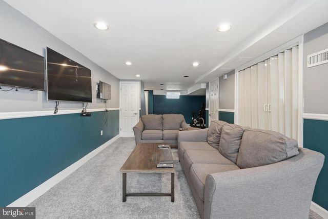 2574 STONEYBROOK LN, Drexel Hill, PA 19026
