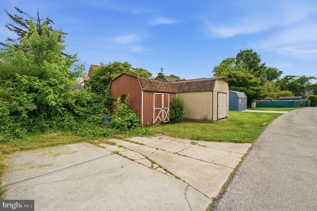 2574 STONEYBROOK LN, Drexel Hill, PA 19026