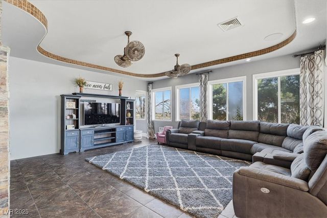 9465 West Fisher Avenue, Las Vegas, NV 89149