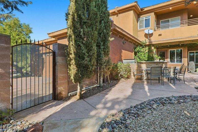 9465 West Fisher Avenue, Las Vegas, NV 89149