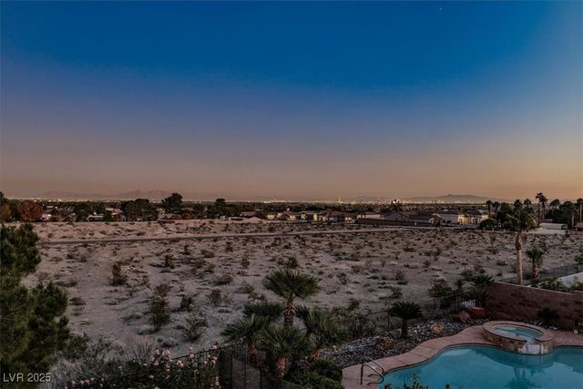 9465 West Fisher Avenue, Las Vegas, NV 89149