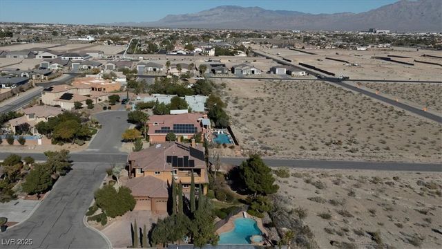 9465 West Fisher Avenue, Las Vegas, NV 89149