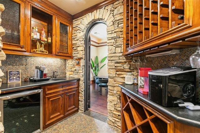 22 Post Shadow Estate Drive, Spring, TX 77389