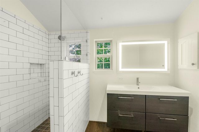 5863 Doliver Drive 16, Houston, TX 77057