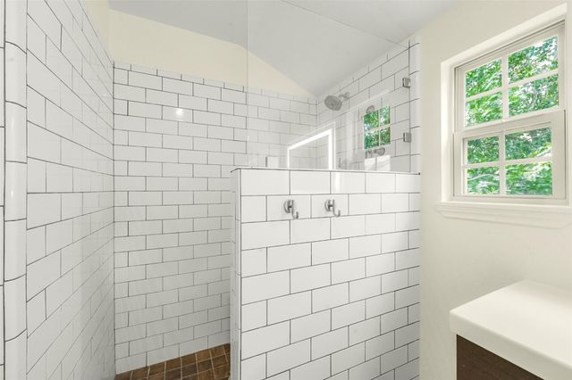 5863 Doliver Drive 16, Houston, TX 77057