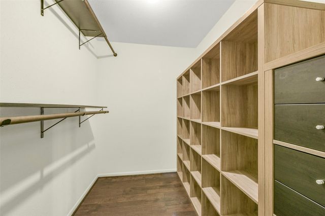 5863 Doliver Drive 16, Houston, TX 77057