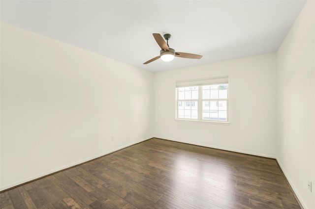 5863 Doliver Drive 16, Houston, TX 77057