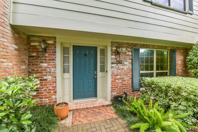 5863 Doliver Drive 16, Houston, TX 77057