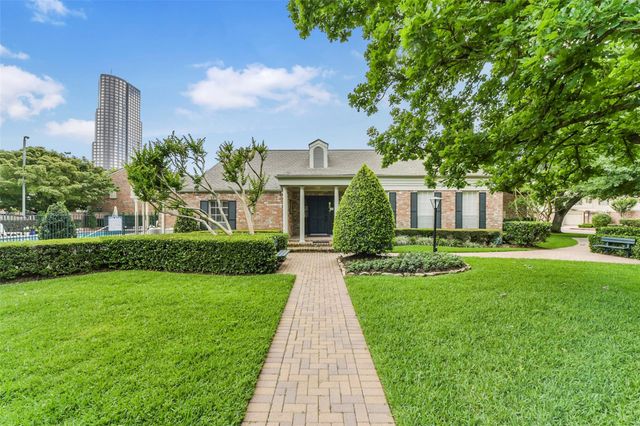 5863 Doliver Drive 16, Houston, TX 77057