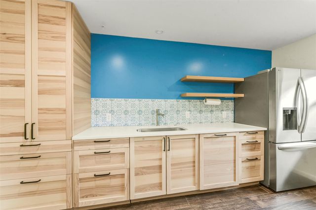 5863 Doliver Drive 16, Houston, TX 77057