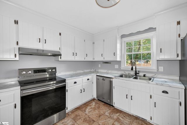 108 Crowndale Drive, Taylors, SC 29687